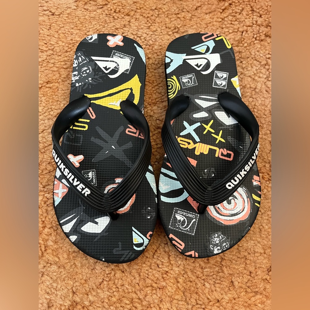 Quiksilver Graphic Boys Flip Flops Size 11/12